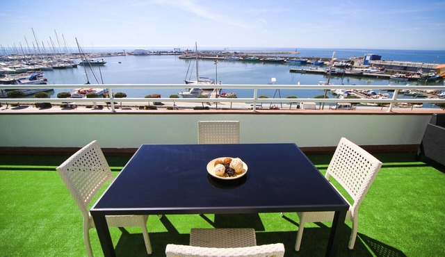 PORTMARINA Penthouse Port Views