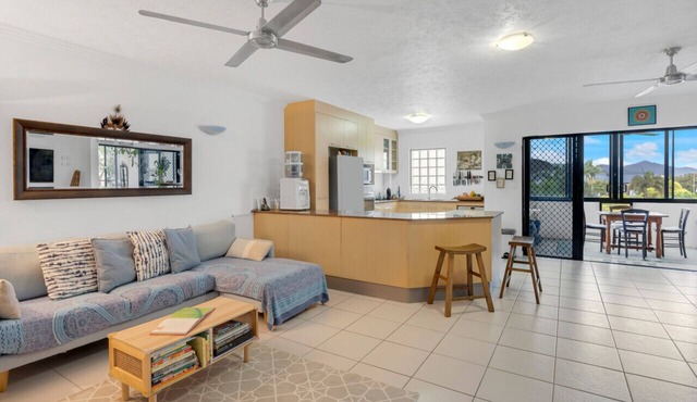 Portofino Coastal Retreat-Spacious & Stylish Cairns Apartment | Walk to Esplanade & Lagoon!