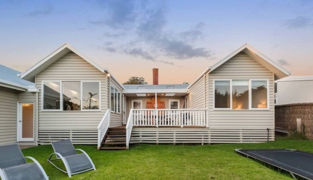 Portsea Family Comfort With an Easy Walk to the Beach and Village