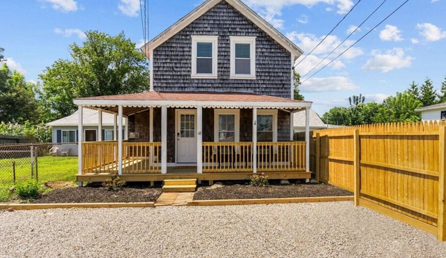 Portsmouth Beach cottage