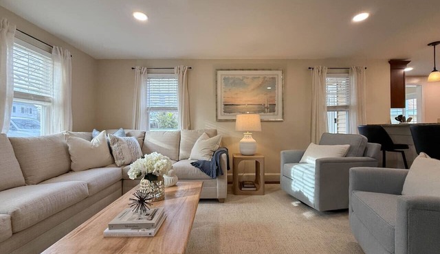 Portsmouth Landing | 4BDRM, Modern Escape, Central