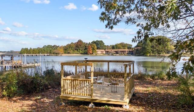 Portsmouth Waterfront Home - Patio + River Views