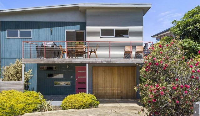 Poseidon - Apollo Bay