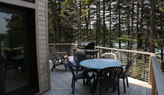 Poseidon Cottage - A Modern Chalet