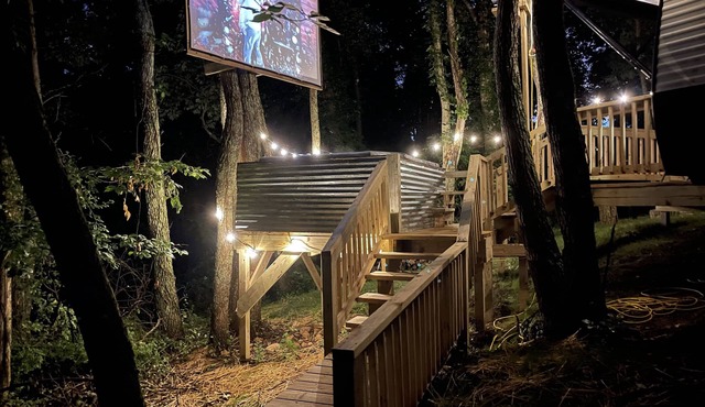 Posh Mountain Camping w/120" Screen Theater ·Hot-Tub · Firepit · Hiking Trails