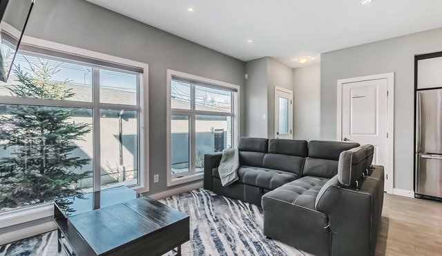 Posh Oasis in Kesington