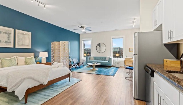 ⚜Posh Old Town Studio Apt w/Complimentary Parking⚜