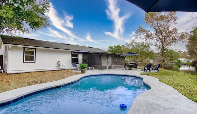 Posh Pool and Pond Landing