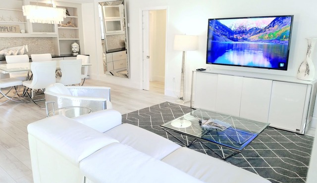 POSHPADZ-Sandpiper Villa Walk to Jupiter Beach-Bella Vista