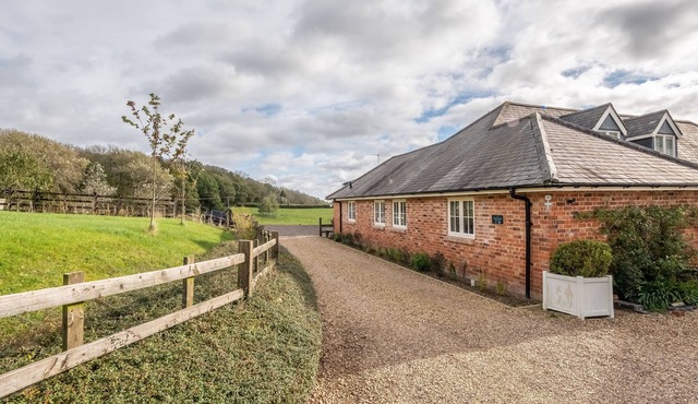 Positioned in a tranquil and totally private setting, Stables Cottage is a beautifully converted for