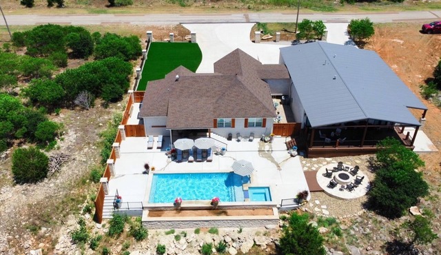 Possum Kingdom 6-bedroom/4-bath house w/pool & game room-PK Peaceful Perch