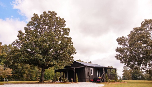 Post Oak Cabin- McMinnville, TN