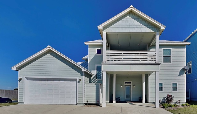 Postcard from Paradise | Pet Friendly, Shared Pool