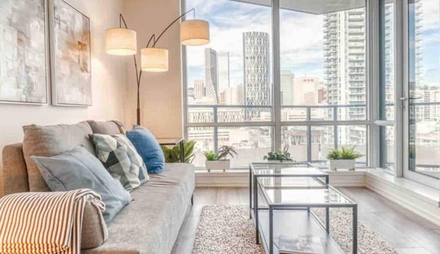 Postcard Views w/Chic Decor, Office, Parking