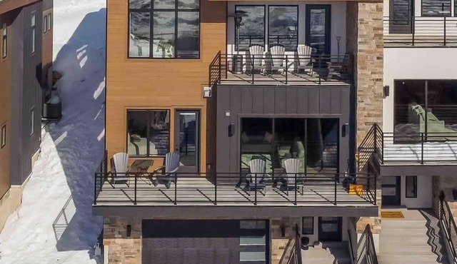Postcard Views w/Luxury Touches & Hot Tub