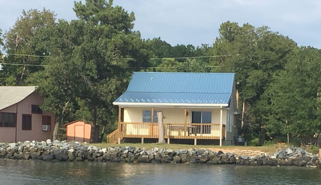 Potomac Vista Cottage by the Small Pond