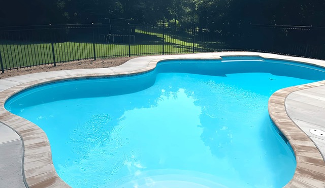 Potomac Zen With A Pool, 30 min to DC