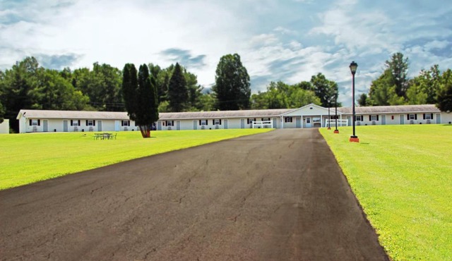 Potsdam Inn
