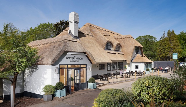 Potters Heron Hotel