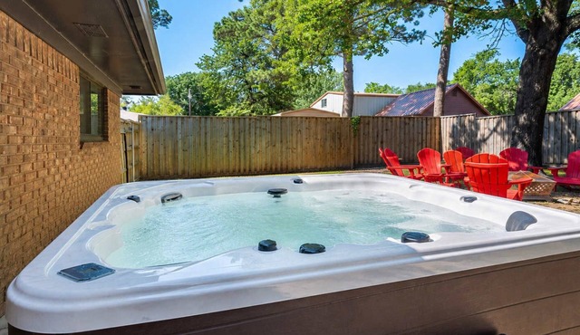 Pottsboro Retreat - Hot Tub & Game Room