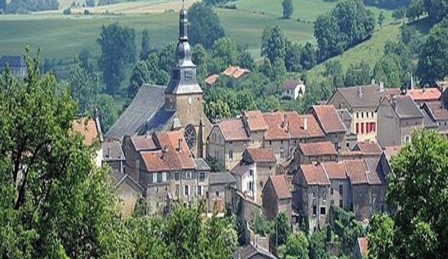 Pour Vivre au Calme et le Repos Dans Village Renaissance de Caractère,