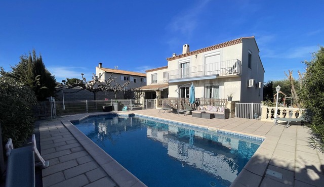 Poussan, Villa Bianca, villa familiale - piscin