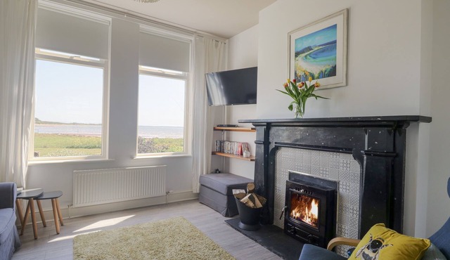 Pow-wow Shore Cottage