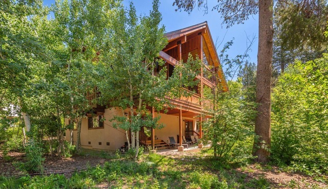Powder Moon Luxury Home, Stunning 5 Bed 4 bath property Summer Special