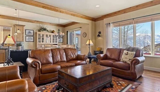 Powder Mtn Wolf Den TR11|Ski Retreat |Dog Friendly