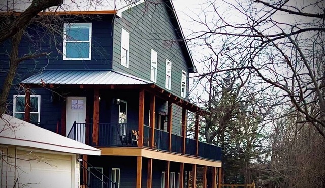 Powder Ridge Ski Hill Area! Spacious & Secluded 6-bedroom cabin/house Kimball