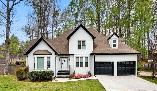Powder Springs Home w/Game Room & Community Pool!