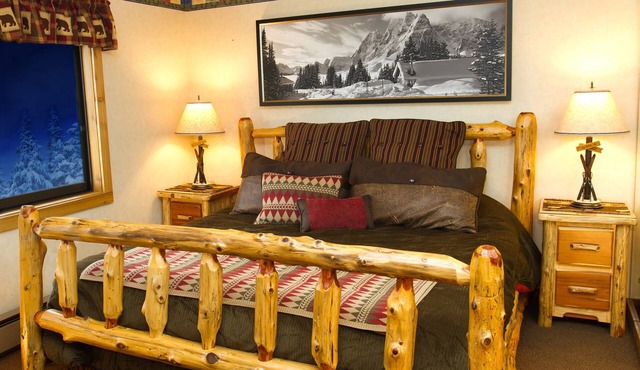 Powderhorn Slopeside Luxury Chalet 2