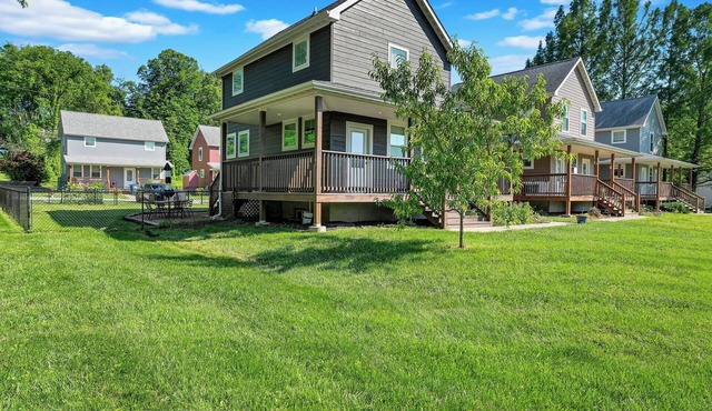 Powell House! 3 mi from Purina