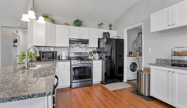 Powell Oasis: 3BR/2BA Sleeps 9