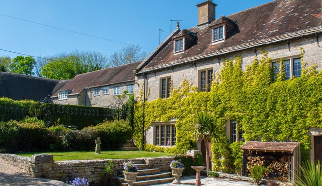 Poxwell Manor West Wing - Exclusive Dorset Retreat