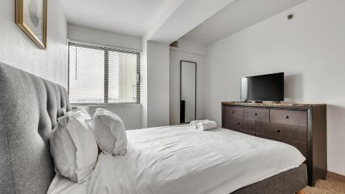 PP 1506 Beautiful Professional 1br Apt, Pool