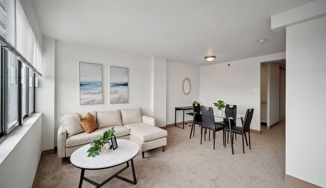 PP 2312 Modern Corporate 1br, pool, Gym