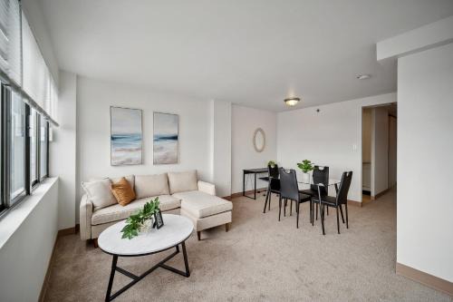 PP 2312 Modern Corporate 1br, pool, Gym