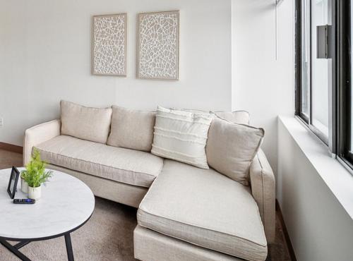 PP 501 Harrisburg Gem 2br, Pool, Parking