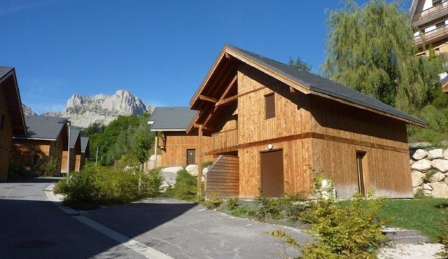 Près des pistes! Appart confortable + Aire de jeux