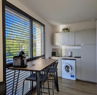 Pré Madame, Terrasse, Parking