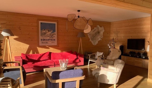 Pra-Loup: Spacious apartment for 10, south terrace, prime location