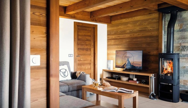 Pralor Le Peille - French Alps break for 8 with spa - OVO Network