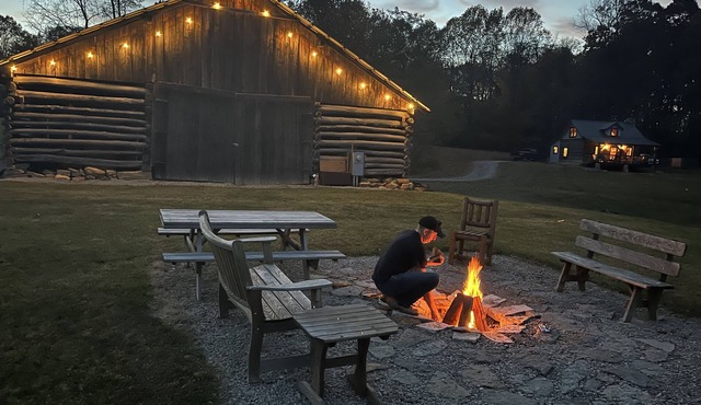 Pre-Civil War Cabin w/Modern Amenities Nestled In The Foothills of Adams County