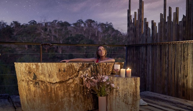 Precariously perched villa on edge of ravine