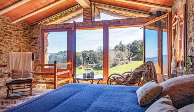Preciosa suite romántica rural only adults, con jacuzzi y chimenea