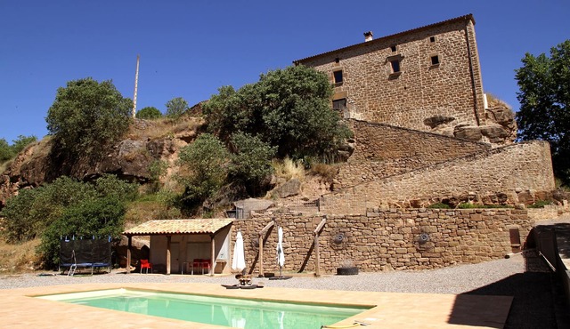 Preciosa Villa con Piscina & Rio, a 10 min de la Ciudad