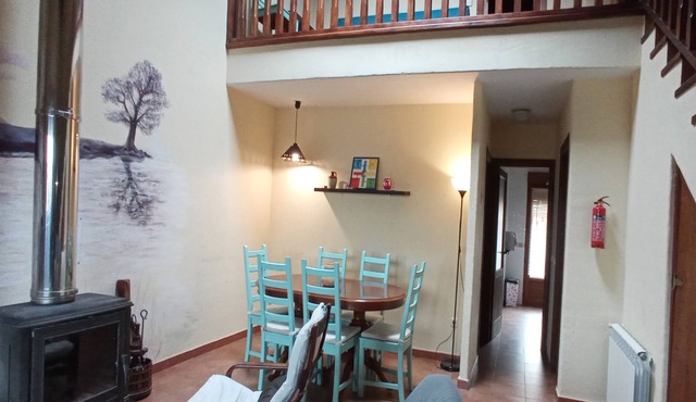 Preciosa Vivienda DE Piedra Y Madera EN UN Entorno Rural Maravilloso