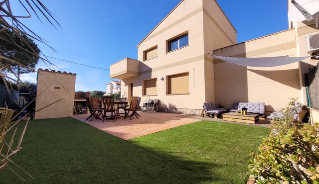 Preciosa y Acogedora Vivienda Ideal Vacaciones, Completamente Equipada