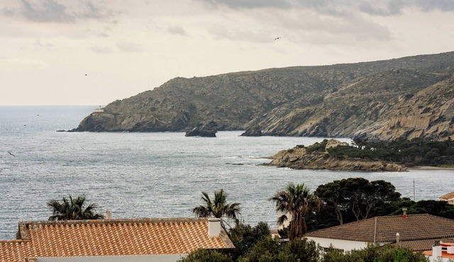 Precioso Apartamento en Cadaques con Esplendidas Vistas AL MAR y Wifi